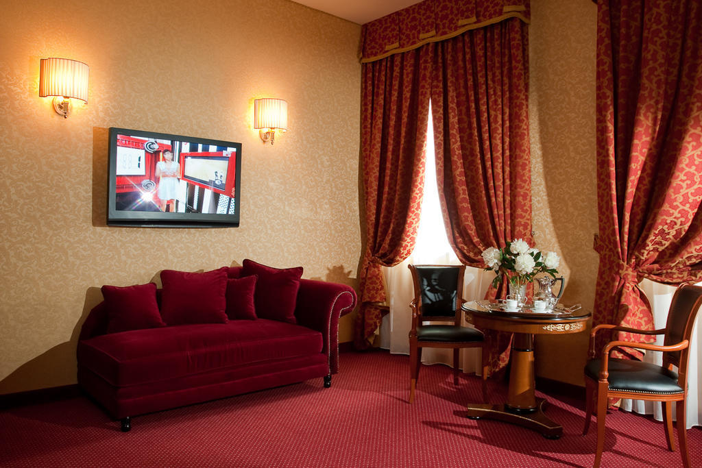 Hotel Maxim Anzola dell'Emilia Bilik gambar