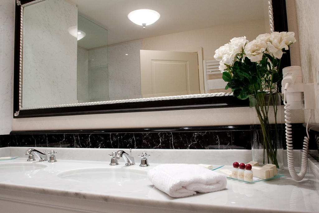 Hotel Maxim Anzola dell'Emilia Bilik gambar