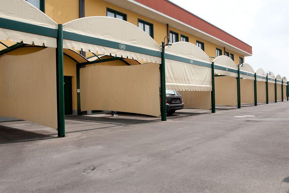 Hotel Maxim Anzola dell'Emilia Luaran gambar
